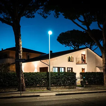 La Casa Bianca Rooms&lounge * Cesenatico