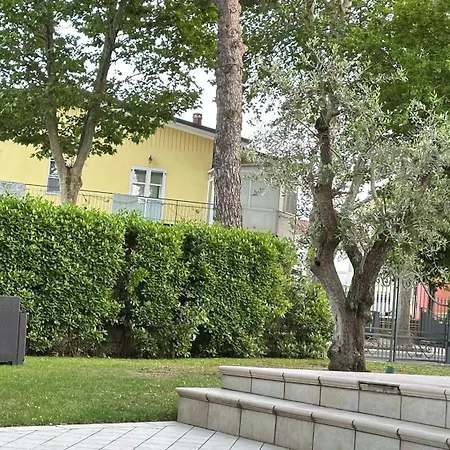 Pensión La Casa Bianca Rooms&lounge *