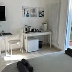 Πανσιόν La Casa Bianca Rooms&lounge *