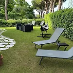 La Casa Bianca Rooms&lounge