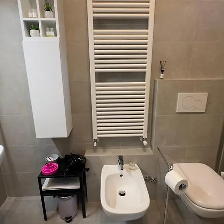 Affittacamere La Casa Bianca Rooms&lounge *