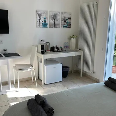 Πανσιόν La Casa Bianca Rooms&lounge *