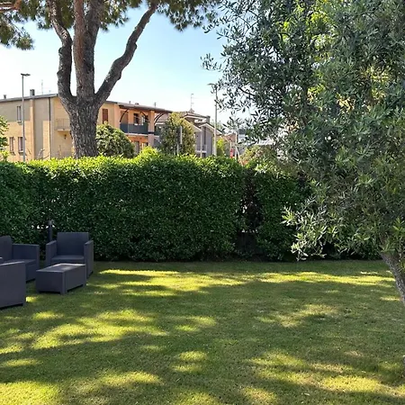 La Casa Bianca Rooms&lounge * Cesenatico