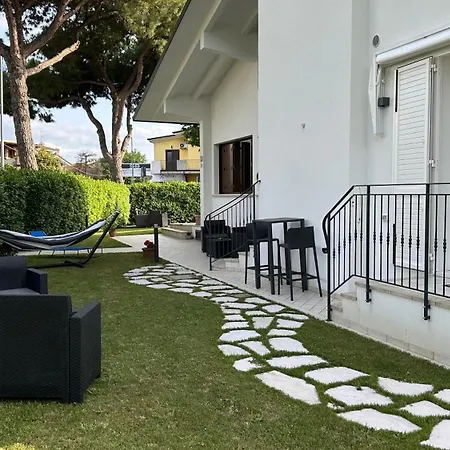 La Casa Bianca Rooms&lounge