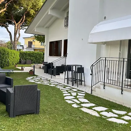 La Casa Bianca Rooms&lounge * Cesenatico