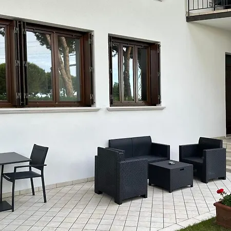 La Casa Bianca Rooms&lounge