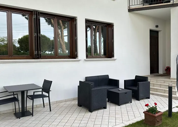 La Casa Bianca Rooms&lounge