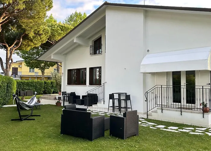 La Casa Bianca Rooms&lounge Pensjonat *